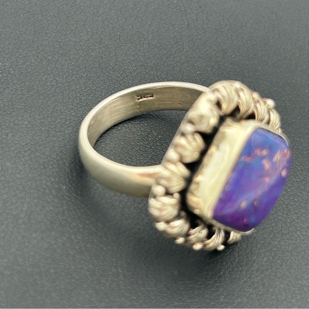 Vintage Sterling Silver Purple Stone Ring - Picture 5 of 7